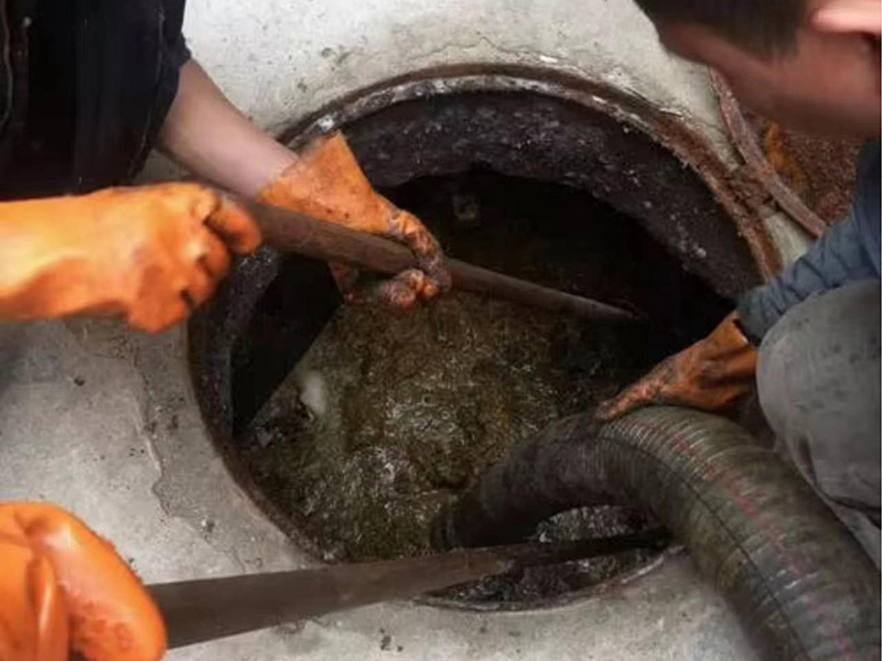 站前化油池、化粪池清理要做哪些安全措施？